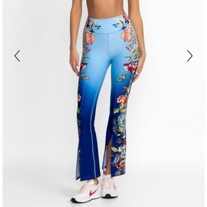 JOHNNY WAS | BEE ACTIVE HIGH WAIST SLIT LEGGING Blu